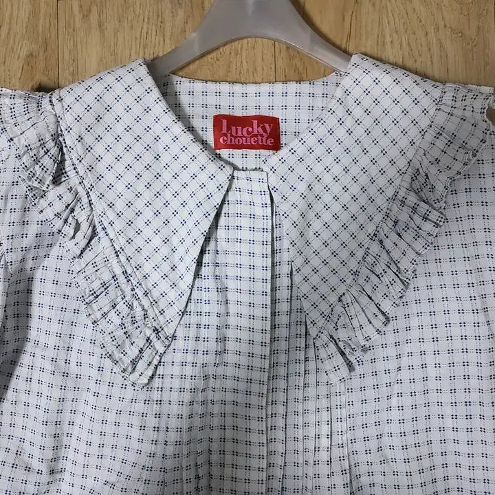 [BUNJANG] Lucky Chouette 2021 Check Frill Blouse / 럭키슈에뜨(2021) 체크 프릴 블라우스 팔아요