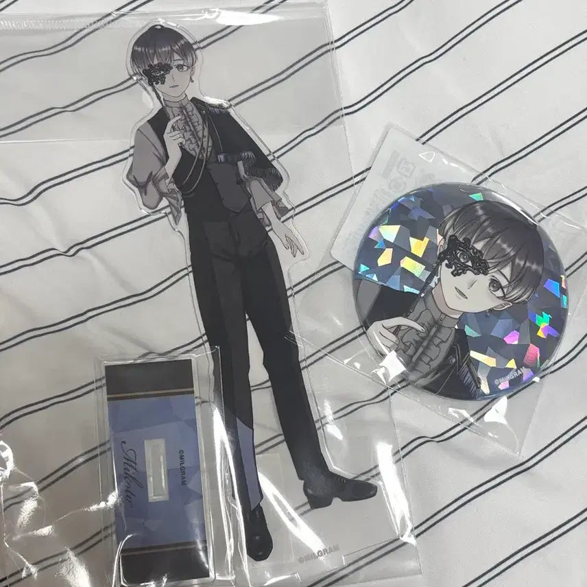 [BUNJANG] Kayano Mikoto Birthday Acrylic Stand &amp; Can Badge Bundle Set / 밀그램 카야노 미코토 생일 일러스트 (아크릴 스탠드, 캔뱃지)