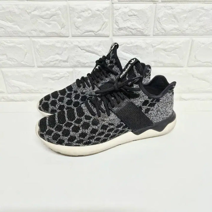 [BUNJANG] Adidas Tubular Runner Primeknit Shoes / 아디다스 270 튜블라 러너 프라임니트