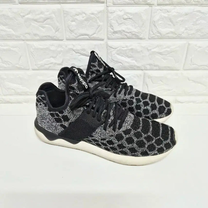 [BUNJANG] Adidas Tubular Runner Primeknit Shoes / 아디다스 270 튜블라 러너 프라임니트