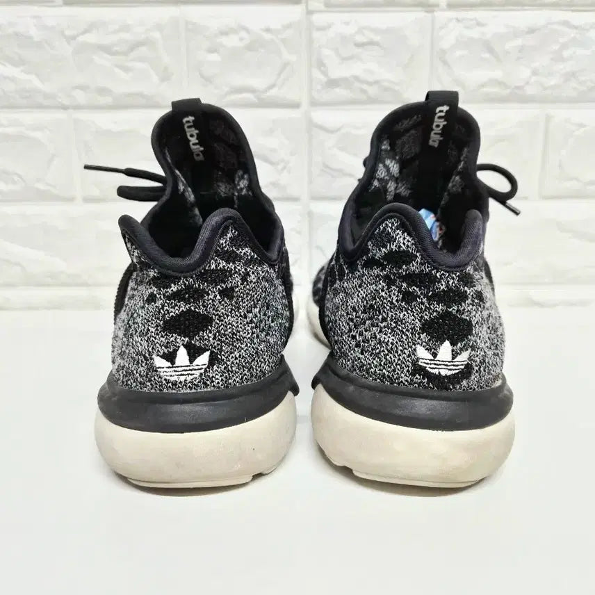 [BUNJANG] Adidas Tubular Runner Primeknit Shoes / 아디다스 270 튜블라 러너 프라임니트