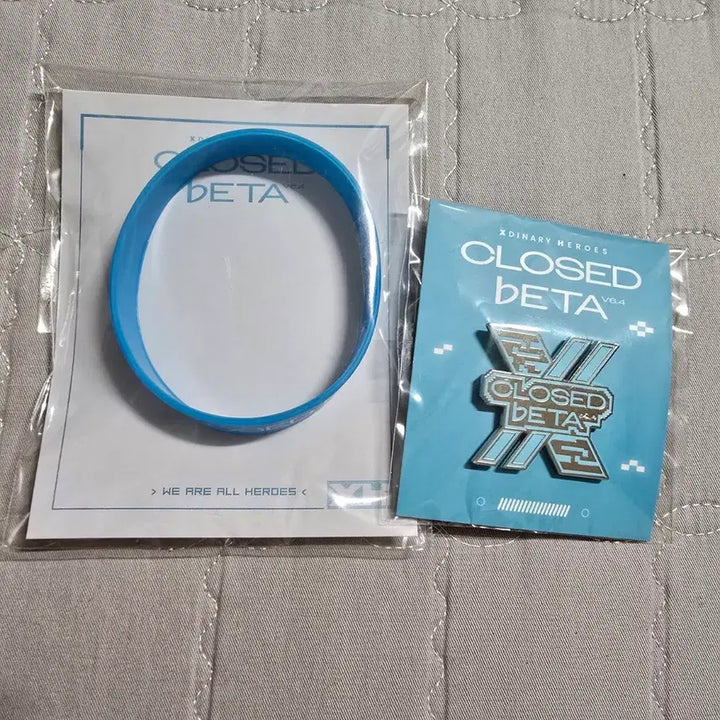 [BUNJANG] XDINARY HEROES Clinical Trial 6.4 Badge Silicone Band / 엑디즈 클베6.4 뱃지 실리콘밴드