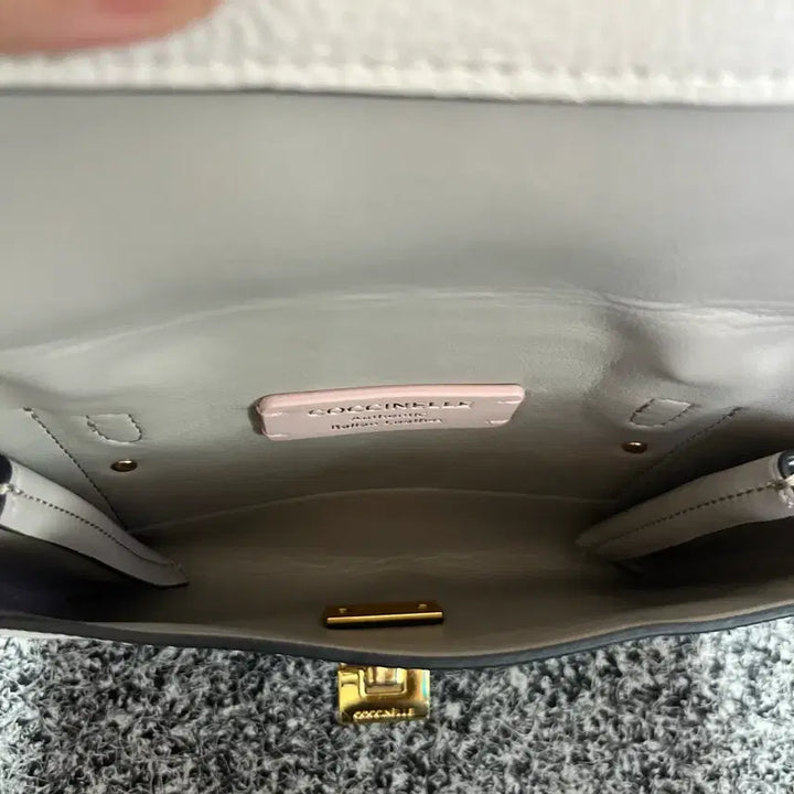 [BUNJANG] Coccinelle Arlettis Mini Handbag / 코치넬리 Coccinelle 아를레티스 미니 핸드백