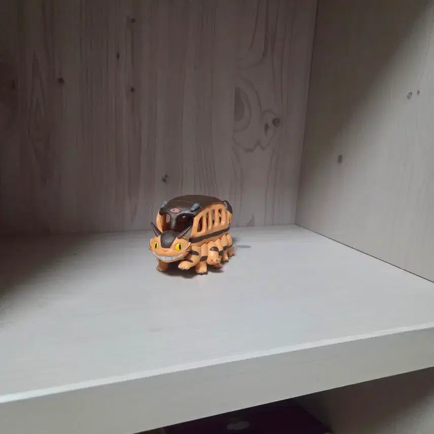 [BUNJANG] My Neighbor Totoro Catbus Figure / 이웃집 토토로 고양이 버스 피규어