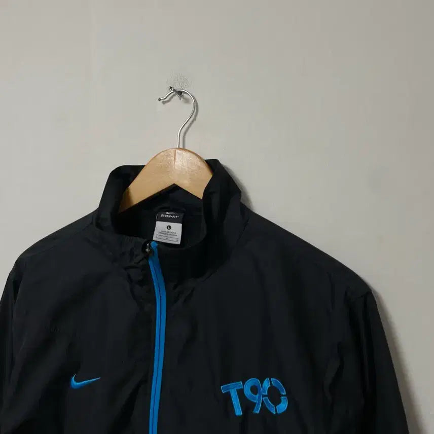 [BUNJANG] Nike T90 Swoosh Dri-FIT Windbreaker Jacket / 100 나이키 스우시 드라이핏 T90 바람막이 자켓 정품