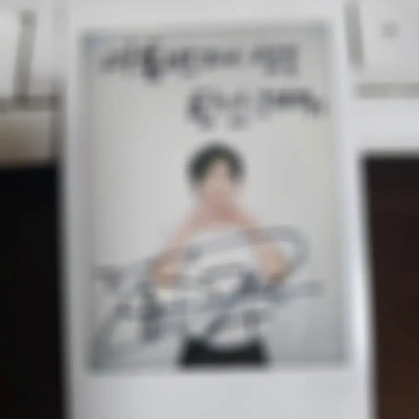 [BUNJANG] SHINee Onew Signed Polaroids / 샤이니 온유 싸인 폴라