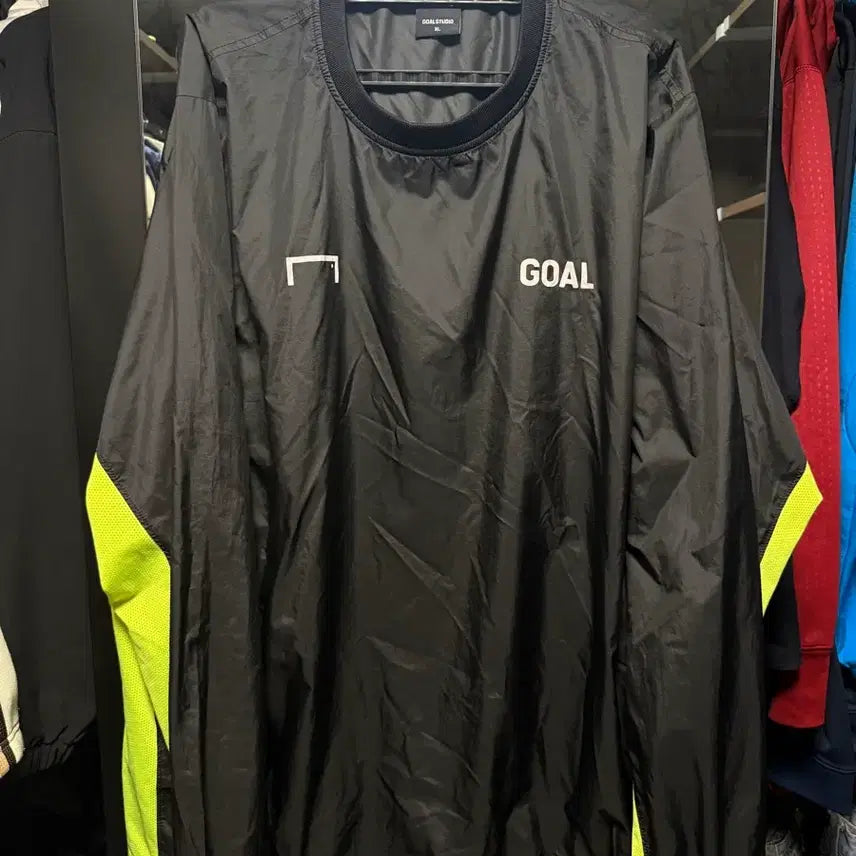 [BUNJANG] GO STUDIO Windbreaker Warm-up XL (110) Black/Neon Yellow / 골스튜디오 바람막이 웜업 XL(110) 블랙/형광 옐로우