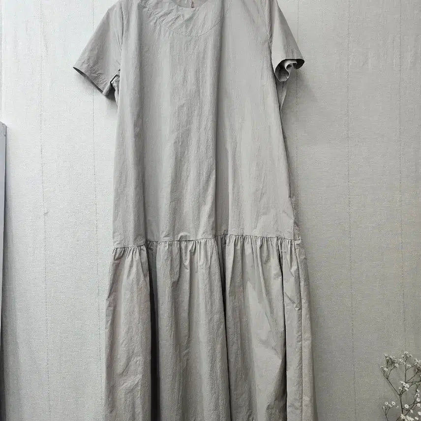 [BUNJANG] Beige Ruffle Long Dress - Free Size / 바스락 프릴 롱원피스 ~77