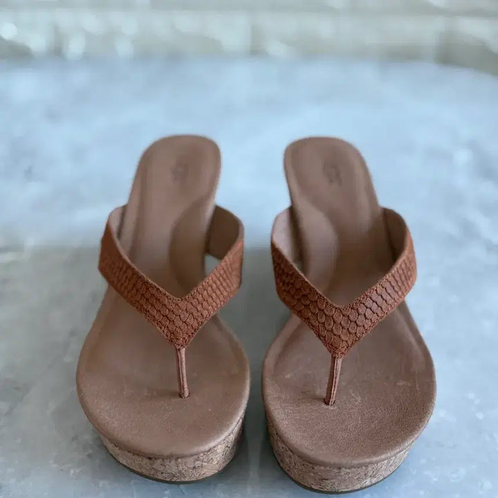 [BUNJANG] UGG Platform Sandals / UGG 샌들