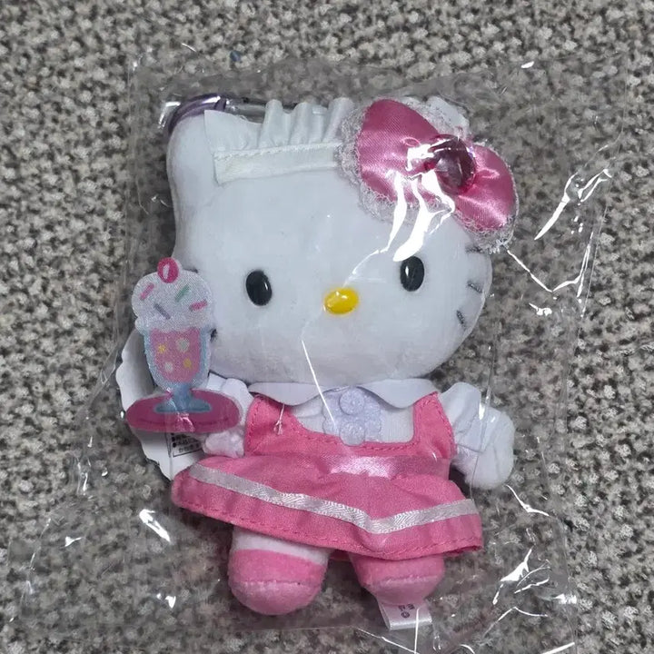 [BUNJANG] Hello Kitty Frill Kitty Parfait Maid Pink Carabiner Keychain / 헬로키티 프릴키티 파르페 메이드 핑크 카라비너 키링