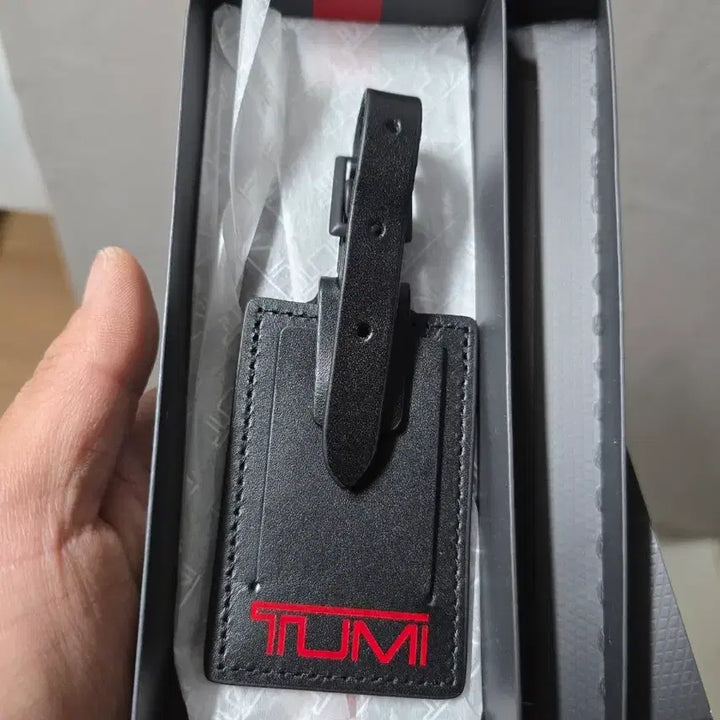[BUNJANG] Tumi Black Leather Name Tag / TUMI 투미 블랙 가죽 네임택 새상품