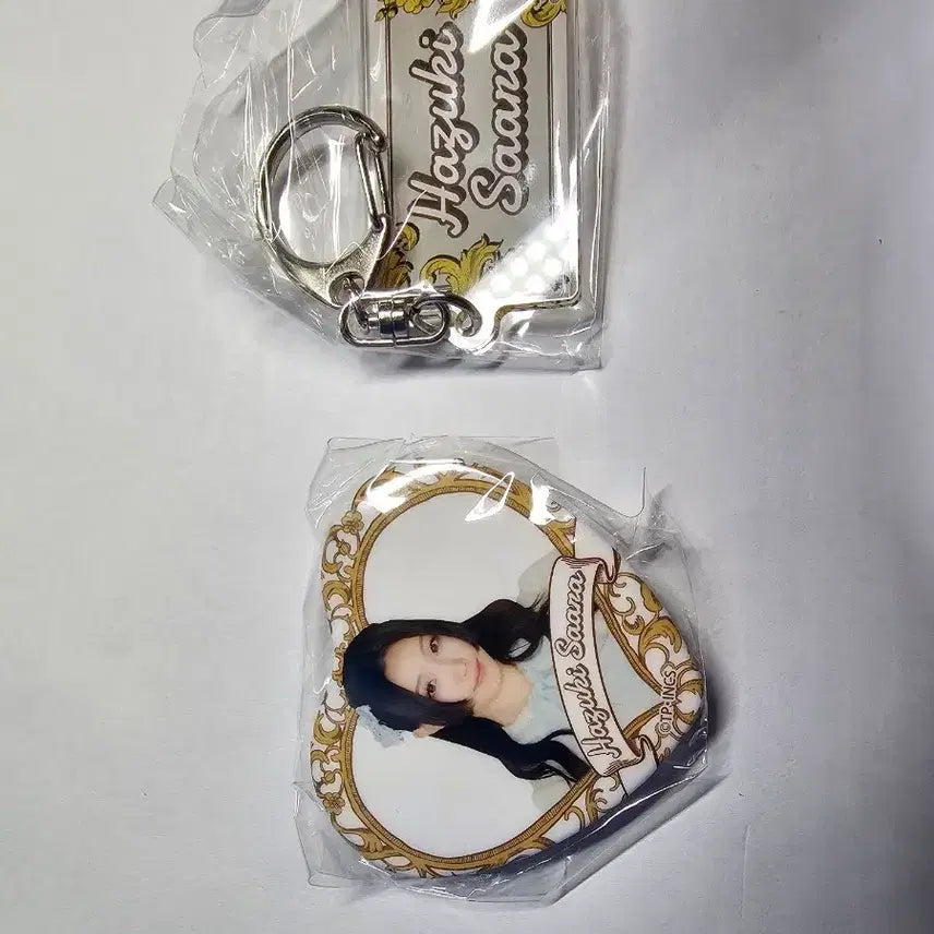 [BUNJANG] Takanen no Nadeshiko Hazuki Saara Acrylic Keyring + Heart Badge Set / 타카네노 나데시코 Hazuki Saara 아크릴 키링 + 하트 뱃지 세트