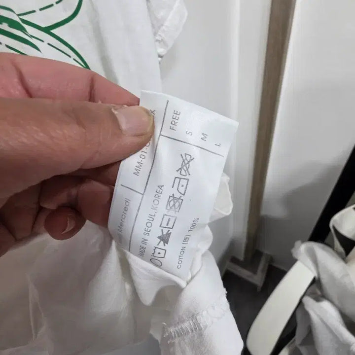 [BUNJANG] Mardi Mercredi Flower Short Sleeve T-Shirt White / 마르디 메크르디 플라워 반팔 티셔츠 화이트