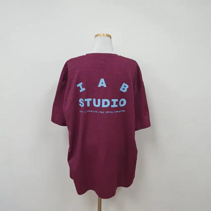[BUNJANG] IAPP STUDIO Burgundy Big Logo T-Shirt XXL / No.26050616 아이앱스튜디오 반팔 티셔츠 버건디