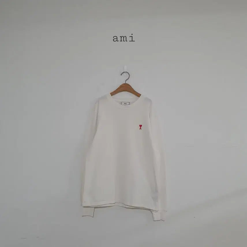 [BUNJANG] AMI Small Heart Logo Long Sleeve T-Shirt Ivory / No.26050617 아미 스몰 하트 로고 긴팔 티셔츠 아이보리