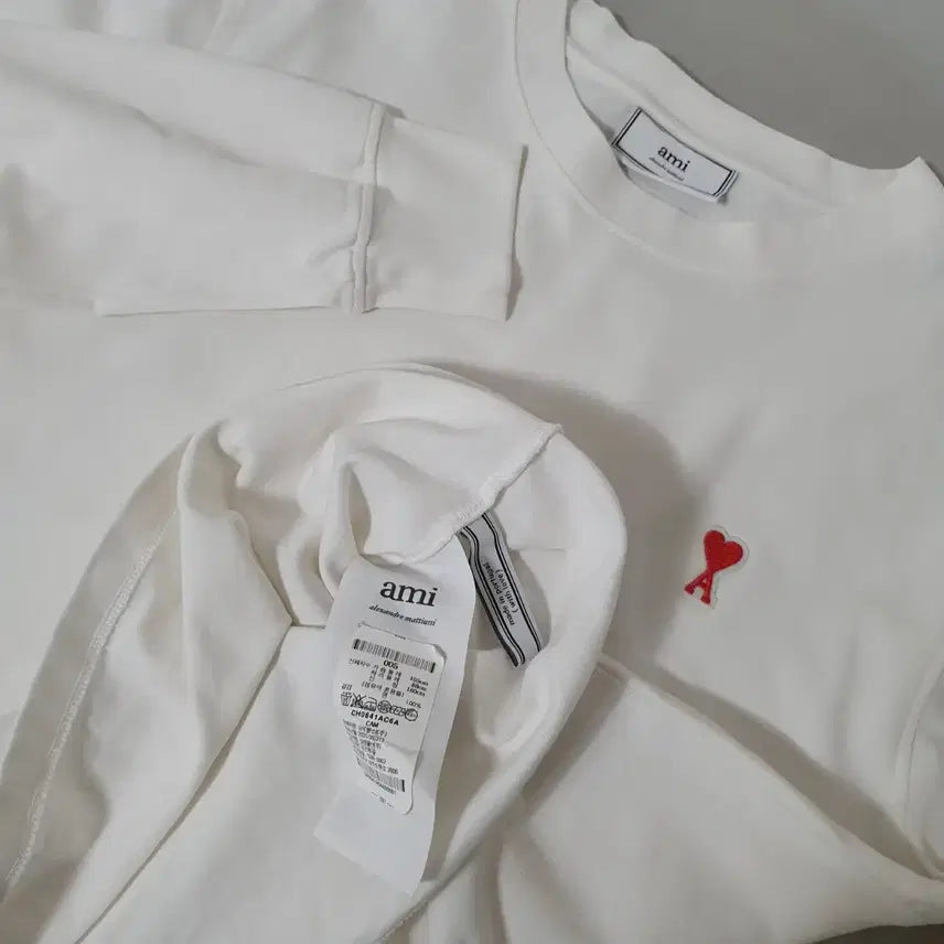 [BUNJANG] AMI Small Heart Logo Long Sleeve T-Shirt Ivory / No.26050617 아미 스몰 하트 로고 긴팔 티셔츠 아이보리