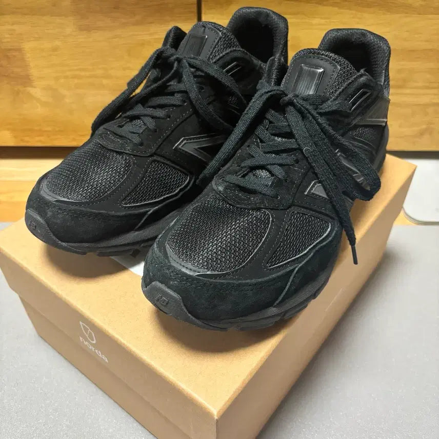 [BUNJANG] New Balance 990v5 Triple Black / [270] 뉴발란스 990v5 트리플블랙