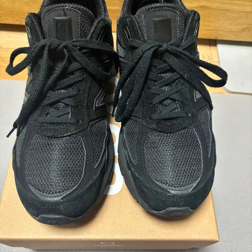 [BUNJANG] New Balance 990v5 Triple Black / [270] 뉴발란스 990v5 트리플블랙