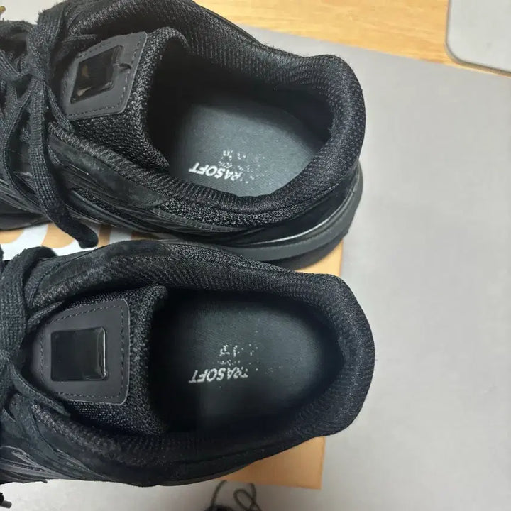[BUNJANG] New Balance 990v5 Triple Black / [270] 뉴발란스 990v5 트리플블랙