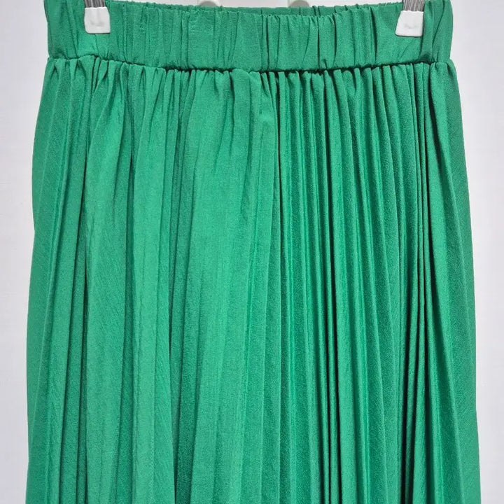 [BUNJANG] Plastic Island Asymmetrical Pleated Skirt Green / 플라스틱아일랜드 언발 플리츠 스커트 그린