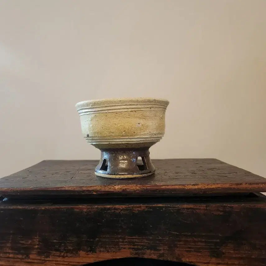 [BUNJANG] Hagi Ware Iya-Bo Kōzoku-hai (High-Footed Cup) with Brushstroke Decoration / 하기야키 귀얄 고족배 ,마상배