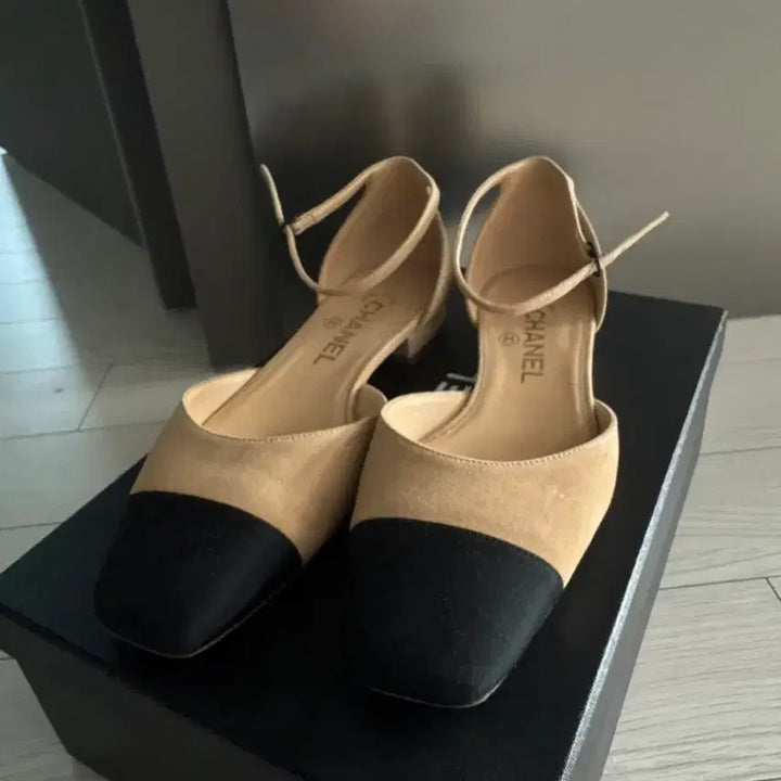 [BUNJANG] Chanel Strap Sandals Beige/Black / 샤넬스트랩