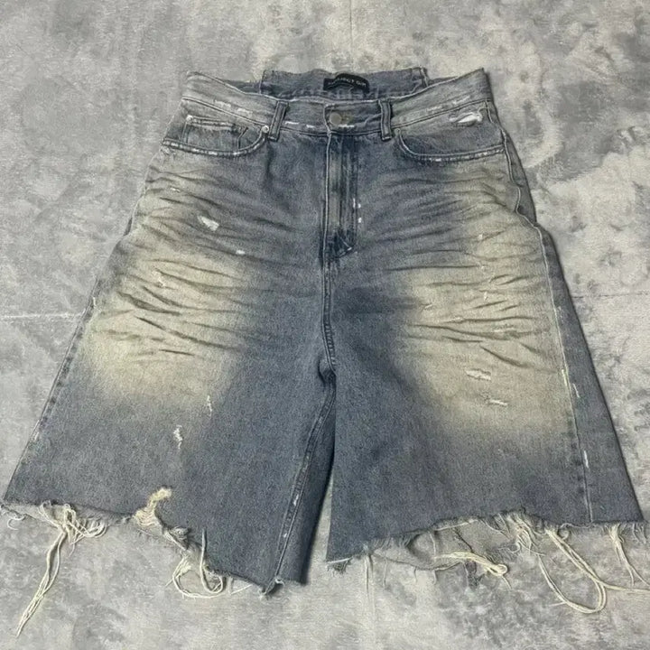 [BUNJANG] Project GR Bermuda Size 2 / 프로젝트gr 버뮤다 2사이즈 팝니다