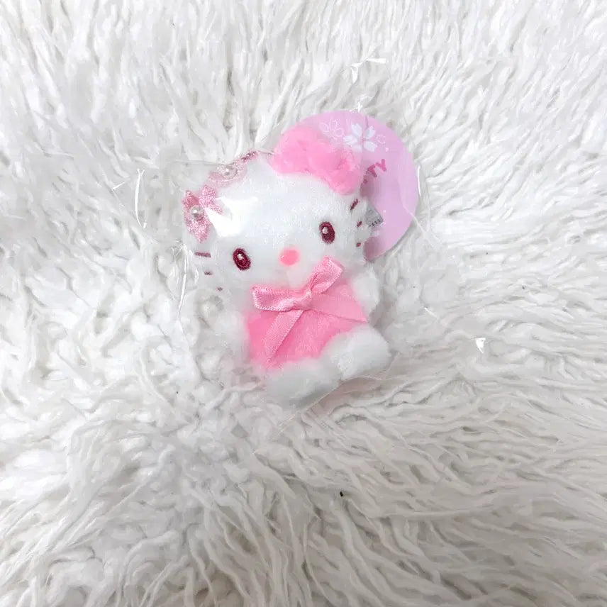 [BUNJANG] Sanrio Korea Authentic Cherry Blossom Pink Kitty Keyring / 산리오 코리아 정품 벚꽃 핑크 키티 키링