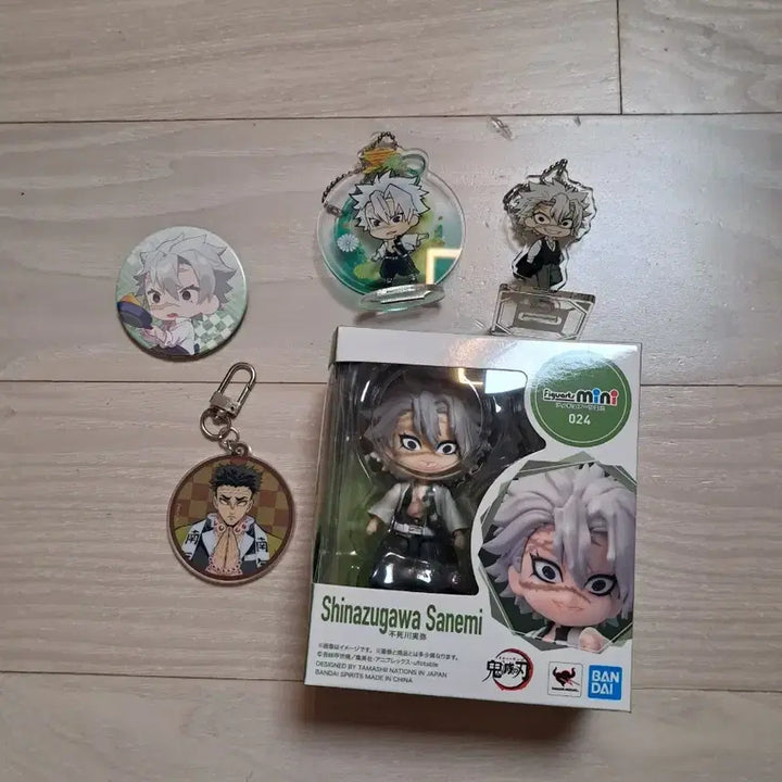 [BUNJANG] Demon Slayer Sanemi Shinazugawa Bundle Set Acrylic Stand Keychain &amp; Badge / 일괄) 귀칼 사네미 넨도로이드&amp;아크릴