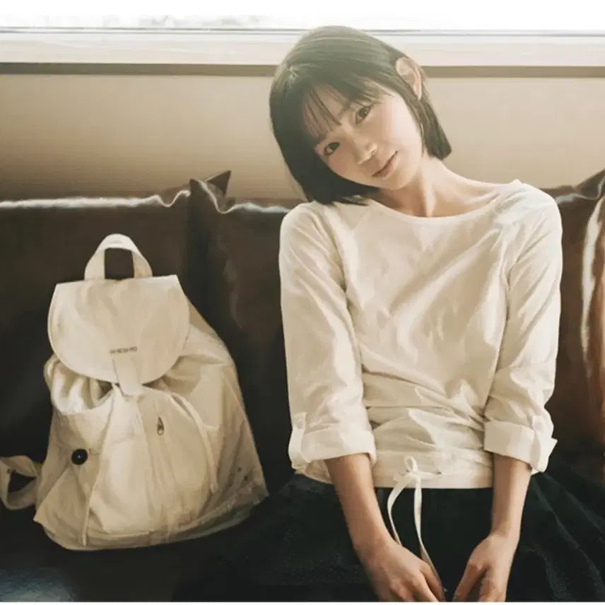 [BUNJANG] OHEHIO Roll-Up Dot Label Tee Ivory / 오헤시오 ROLL-UP DOT LABEL TEE 아이보리