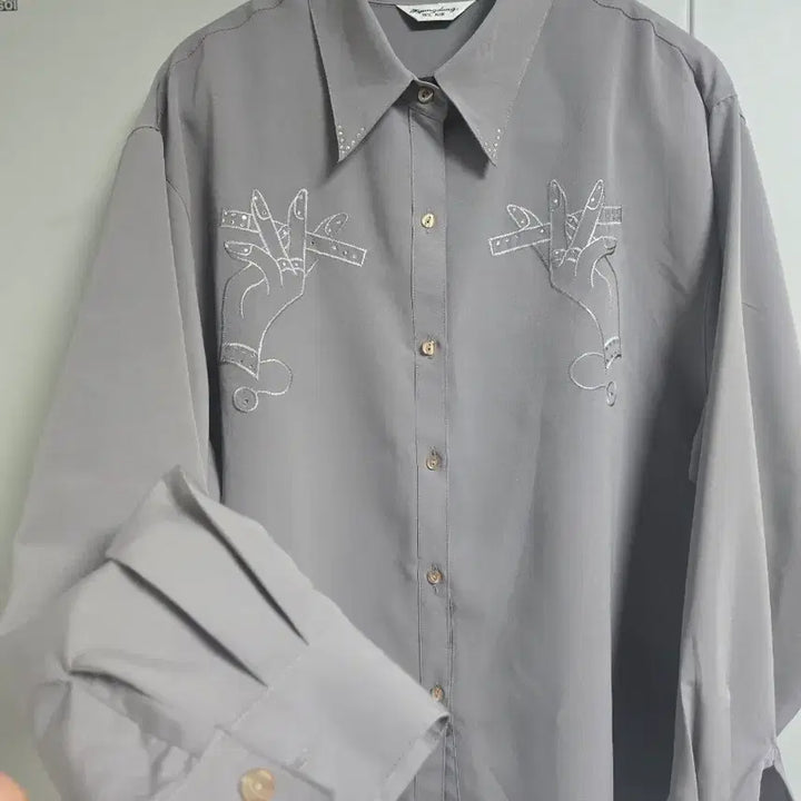 [BUNJANG] Myungdong Jidae Vintage Cubic Embroidered Shirt / 초희귀/명동지대] 실물광택 최고! 큐빅 자수 빈티지 셔츠 (소장템)