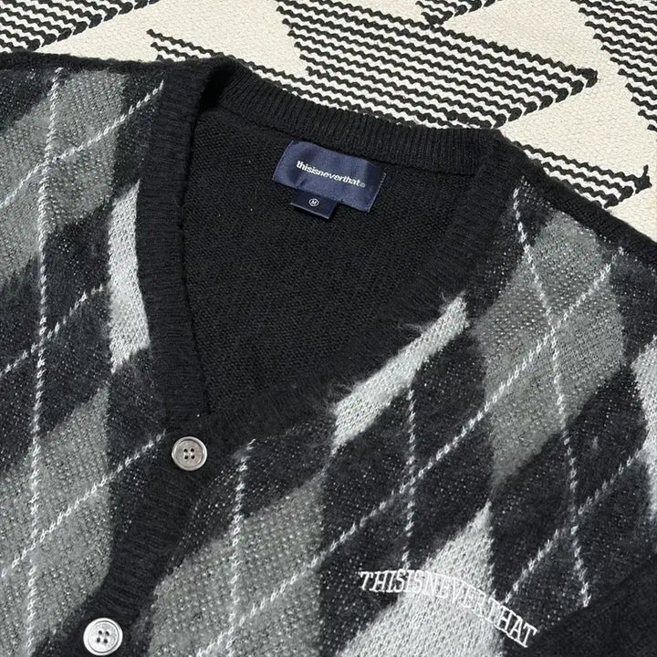 [BUNJANG] Thisisneverthat Argyle Cardigan Black M / 디스이즈네버댓 아가일 가디건