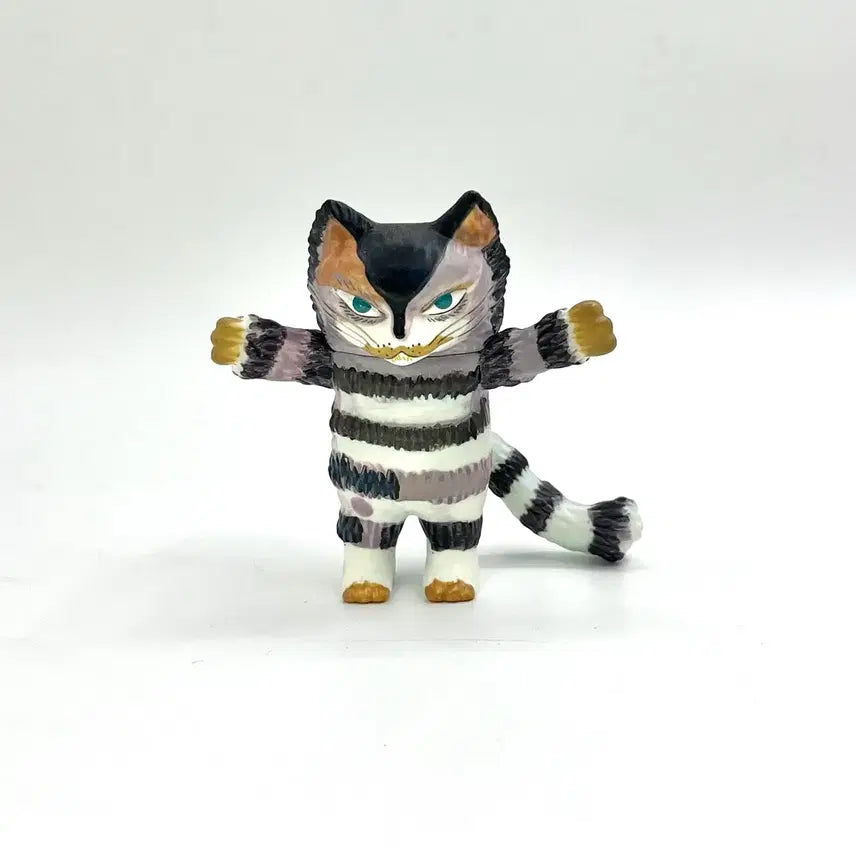 [BUNJANG] Medicom Toy UDF 10,000 Year Old Cat Unsealed / 메디콤토이 UDF 백만년 산 고양이 개봉 박스x