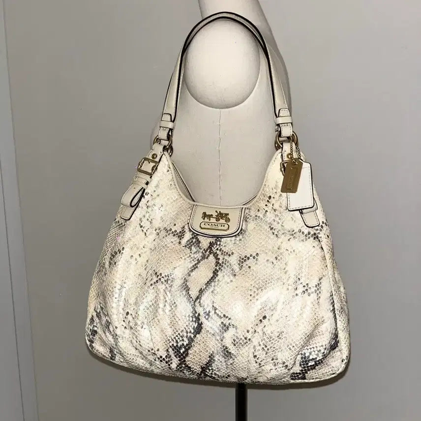 [BUNJANG] Coach Snakeskin Shoulder Bag / Coach Snake skin Shoulder bag