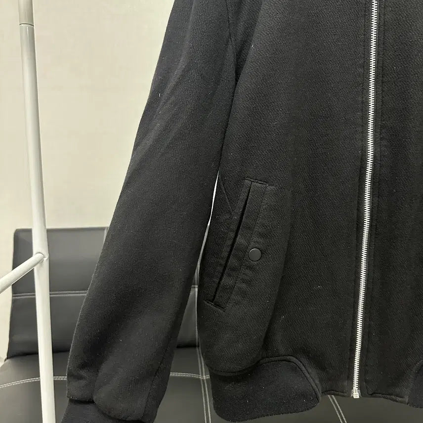 [BUNJANG] 8 Seconds Black Bomber Jacket (Size 100) / 사이즈 100) 에잇세컨즈 블랙 항공점퍼