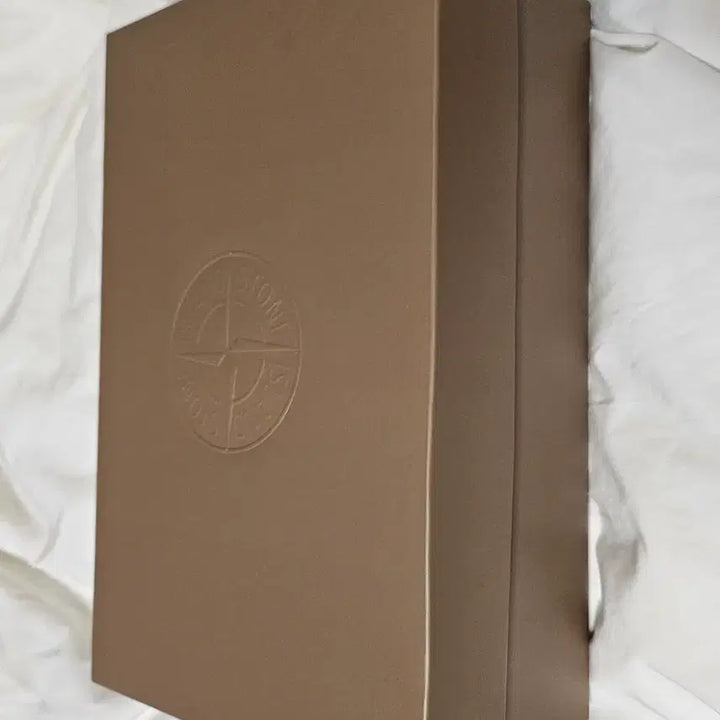 [BUNJANG] New Balance x Stone Island 574 Collaboration Original Packaging Box with Tag / 뉴발란스 스톤아일랜드 574 콜라보 정품 공박스 + 택 / 박스만 판매