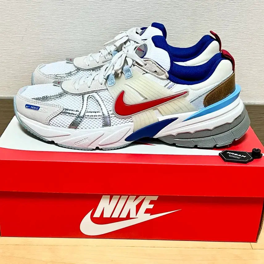 [SOLD OUT] [W285] 나이키 V2K 런 메탈릭 실버 짐 레드(건담)