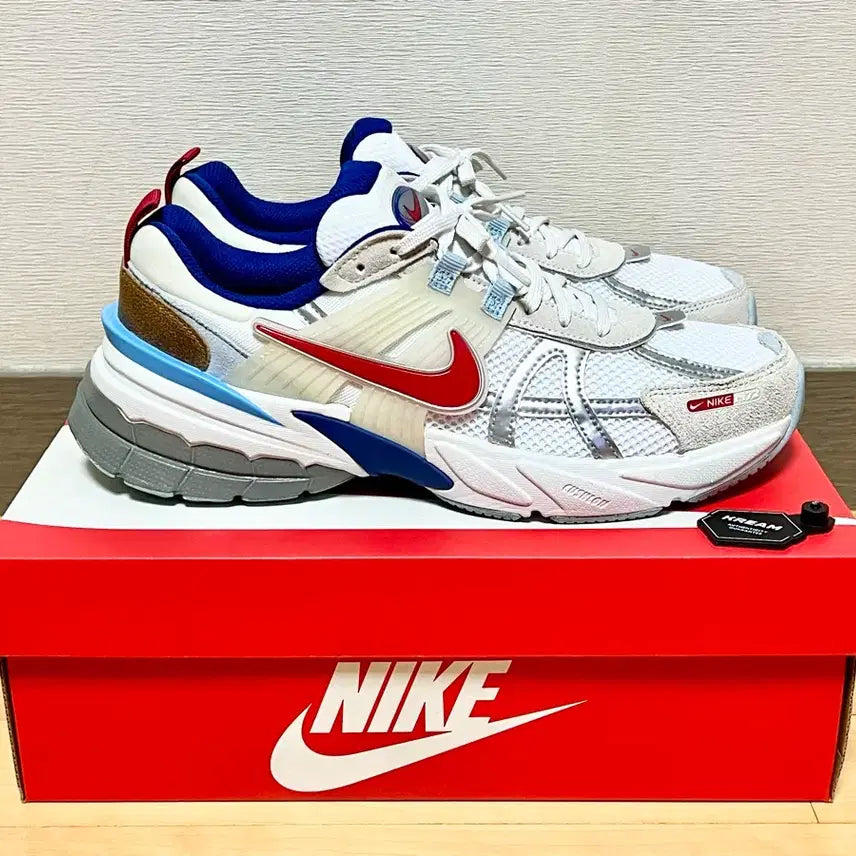 [SOLD OUT] [W285] 나이키 V2K 런 메탈릭 실버 짐 레드(건담)