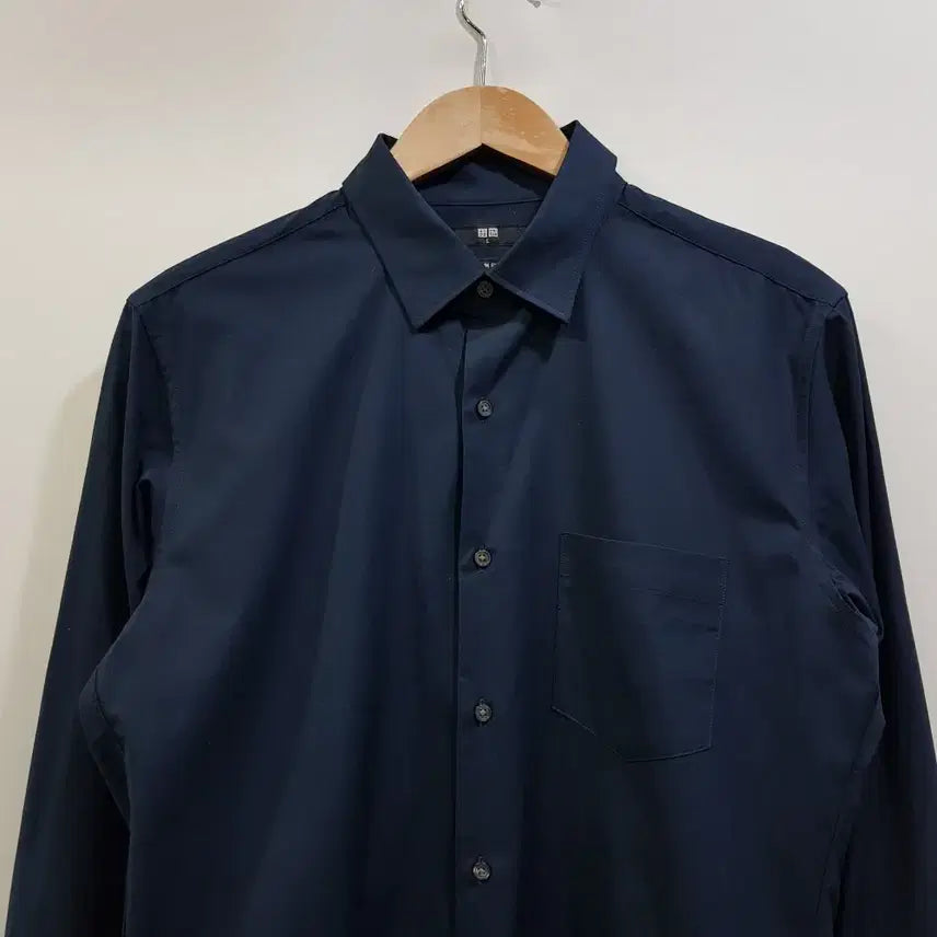 [BUNJANG] Uniqlo Navy Solid Slim Fit Long Sleeve Shirt Men&