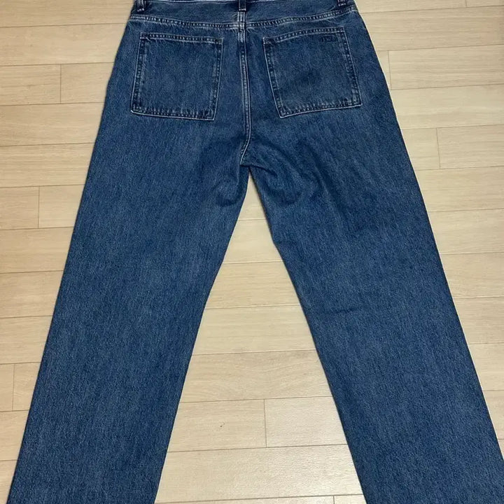[BUNJANG] Uniqlo JW Anderson Denim Jeans / 유니클로 jw anderson 청바지 새상품