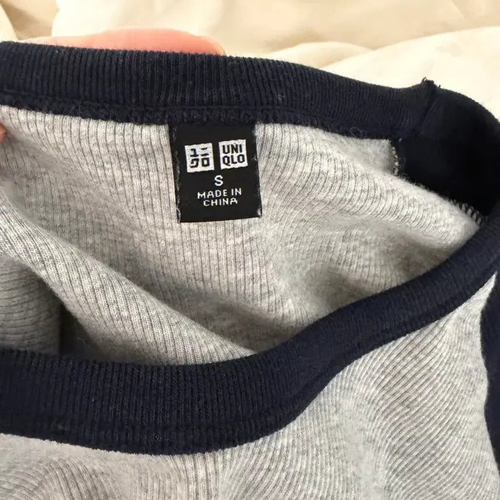 [BUNJANG] Uniqlo Raglan T-shirt / 유니클로 나그랑