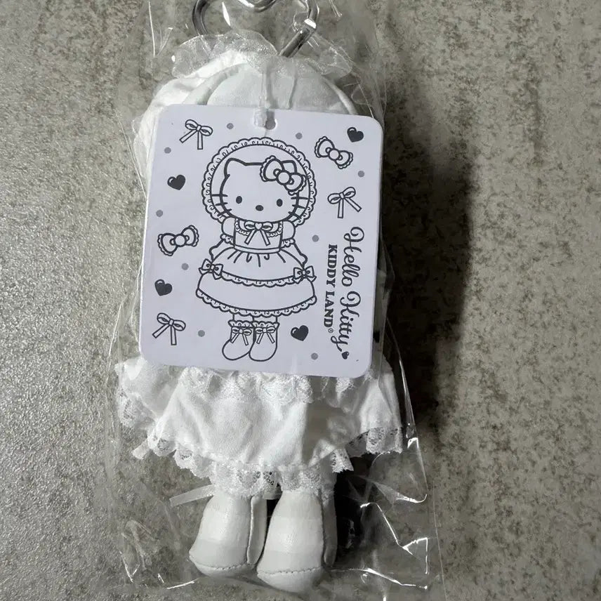 [BUNJANG] Sanrio Style-Up Kid-Land Limited Edition Lolita Kitty White / 산리오 스타일업 키디랜드 한정판 화이트 로리타 키티