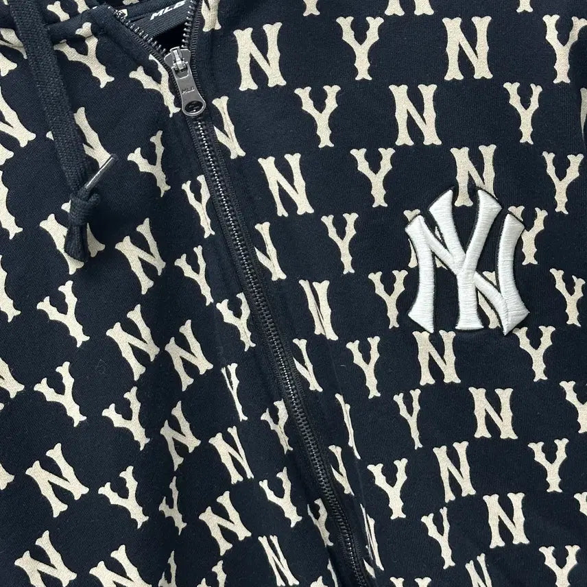 [BUNJANG] MLB New York Yankees All Over Hoodie Zip-Up / 사이즈 100) MLB 뉴욕 양키스 올오버 후드집업