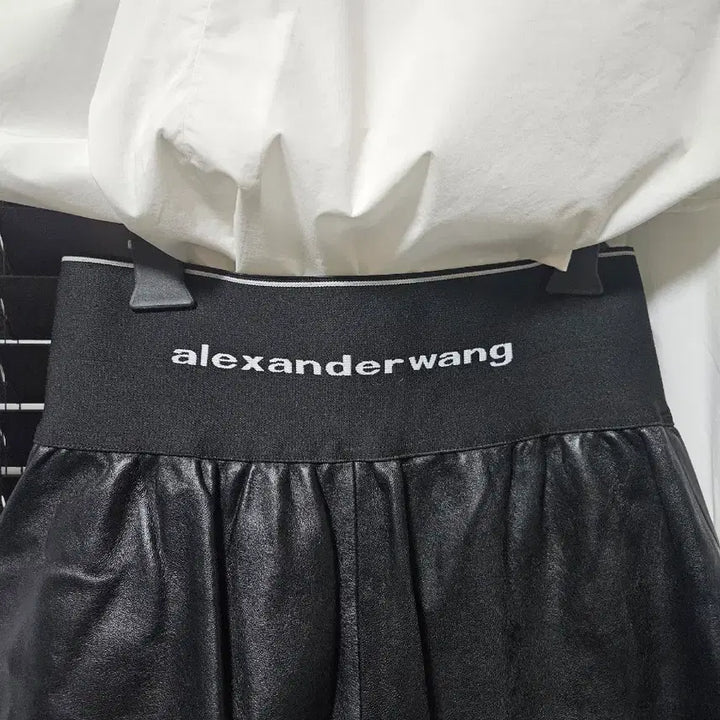 [BUNJANG] Alexander Wang Black Sheepskin Shorts / 알렉산더왕 블랙 sheep skin반바지