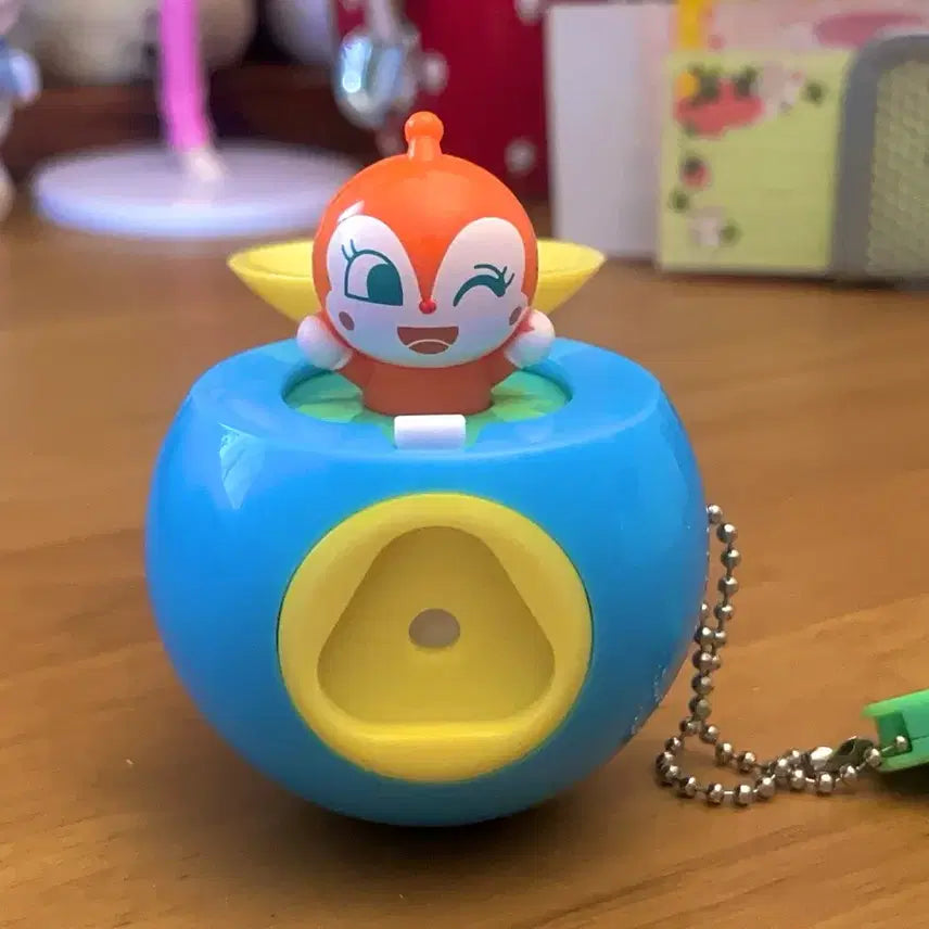 [BUNJANG] Anpanman Anpanman Billiard Ball Surprise Box Keychain / 호빵맨 짤랑이 당구공 깜짝상자 깜상 키링