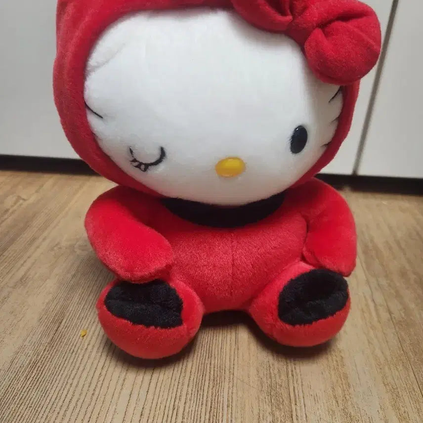[BUNJANG] Vintage Hello Kitty Plush / 고전 키티 인형