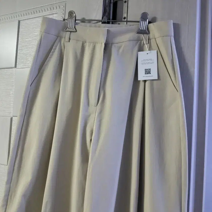[BUNJANG] Ivory Pintuck Wide Pleated Slacks / 아이보리 핀턱 와이드 플리츠 팬츠 새상품