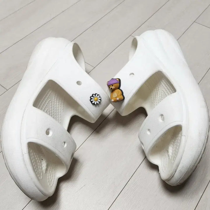 [BUNJANG] Crocs Crush Sandals White Size 250 / 크록스 크러쉬 샌들 화이트 색상 250