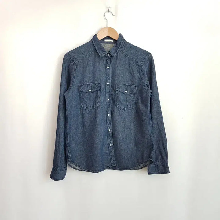 [BUNJANG] Uniqlo Solid Long Sleeve Denim Shirt Women&