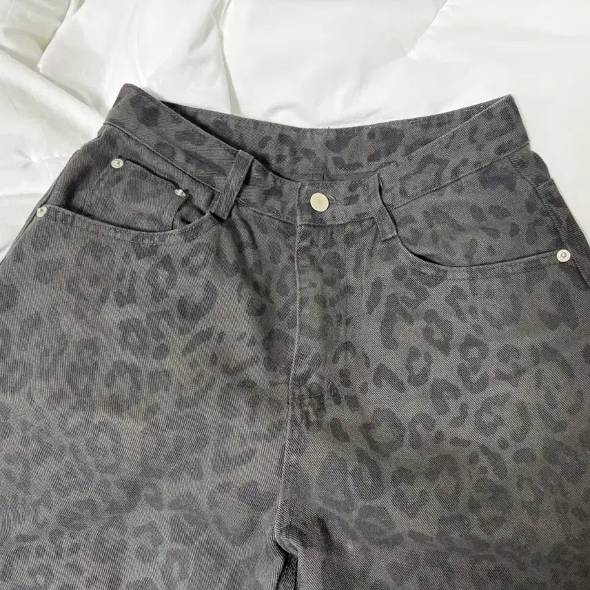 [BUNJANG] Leopard Print Cotton Pants / 레오파드 바지